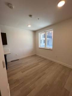 $999 / 256ft2 - BOOKBINDER APARTMENTS63674209462913123