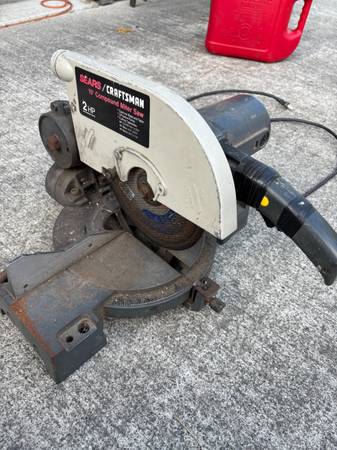 Craftsman 10" Double Compound Miter Saw 1