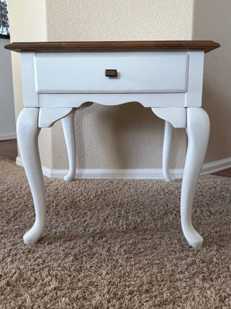 Night Stand / End Table Set 1