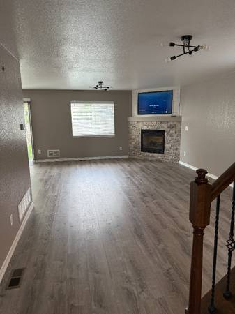 $2850.00 / 4br - 2745ft2 - Stunning 4 Bed / 4 Bath- Fully Remodeled Home on Corner Lot63658263749891124