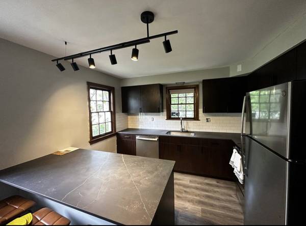 $3800.00 / 4br - Newly renovated house, perfect for students.63680140151169124