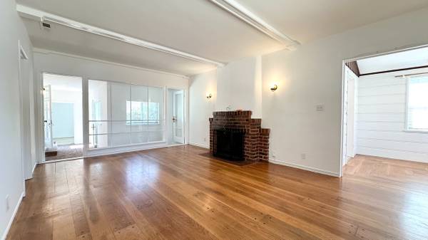 $3,000 / 2br - 1000ft2 - Restored 2BD/1BA home in Maxwell Park-garage, fireplace, w/d, pets ok! (oakland east)64000749036035121