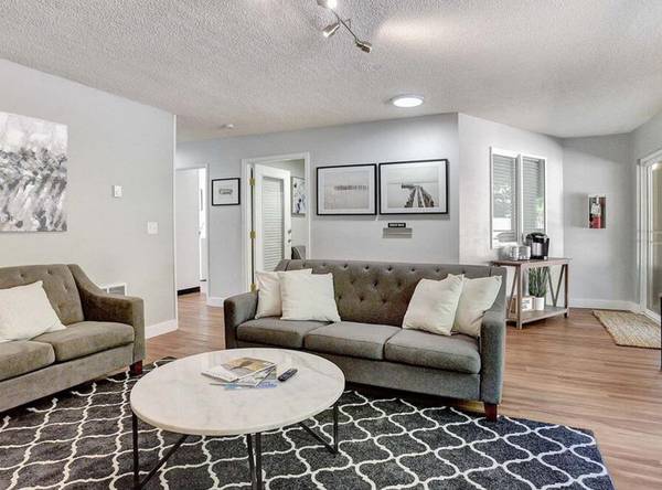 $1,595 / 2br - COME TOUR & SAVE $300 | Shaded Courtyards - Incl Community Room Wifi (Milwaukie Heights)63914737862659123