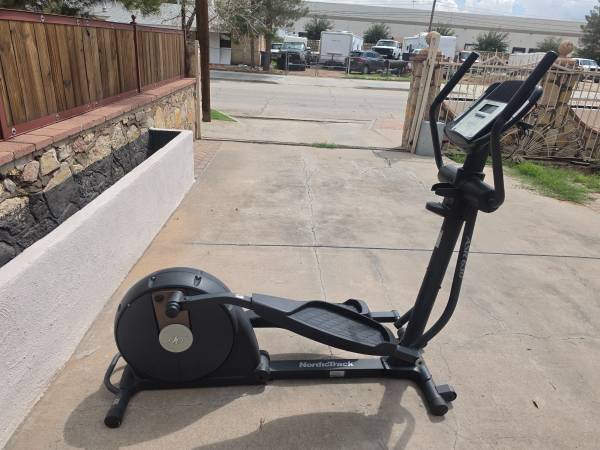 NorticTrack Eliptical trainer 1