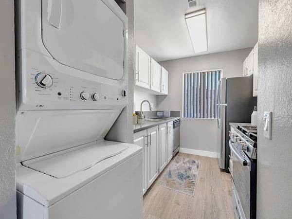 $2,400 / 3br - 1136ft2 - Aire acondicionado, 3/BD 2/BA, en Palmdale (38300 30th Street East , Palmdale, CA)63876485693315120