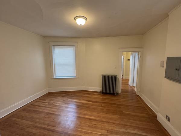 $2,600 / 2br - AFFORDABLE 2BED 1BTH NO BROKER FEE (Brighton)63828407193987124