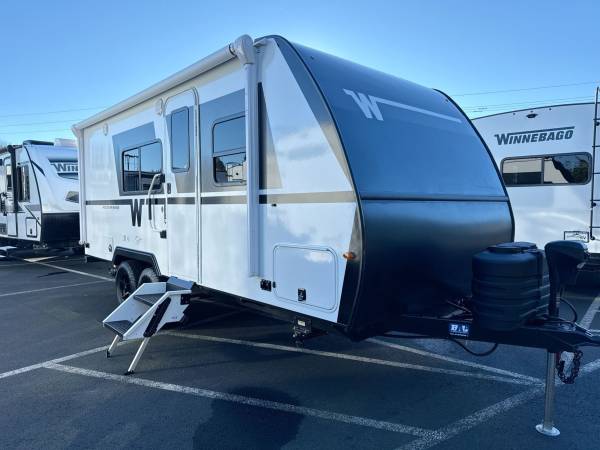 2026 Winnebago Micro Minnie  2108TB Travel Trailer 1