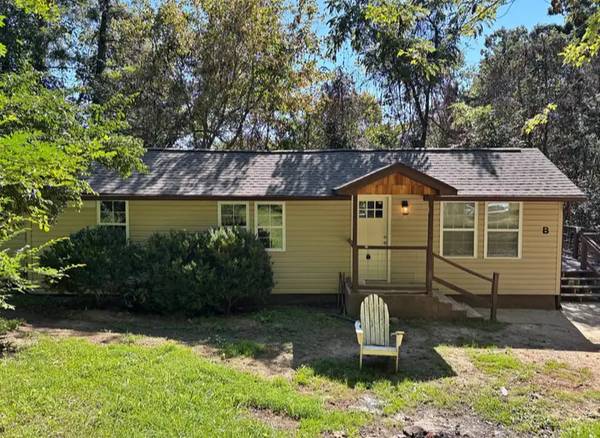 $1,400 / 4br - 4 BR, 1.5 BA (Swannanoa)64029210311811120