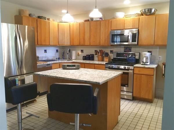 $2,250 / 2br - Union Sq 1+/2 Bedroom with Heat Included - Furnished (Somerville \ Union Sq. \ Prospect Hill)63856336262403121