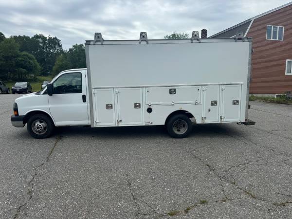 2015 GMC 3500 SAVANNA ONLY 75 K MILES - $15,000 (Pelham)63615582416899121