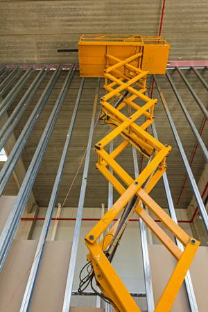 METAL FRAMING - CARPENTRY CREW - CONTRACTOR 1