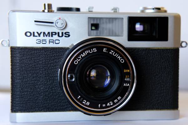 7月限定値下げ　OLYMPUS 35 RC フィルムカメラ Olympus 35 Rc Used Pink Rangefinder Film Camera