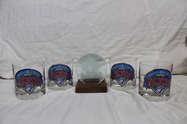 Vintage Toronto Blue Jays 1992 World Champions tumblers 1