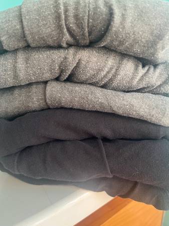 6 pairs of Old Navy L (14-16) leggings 1