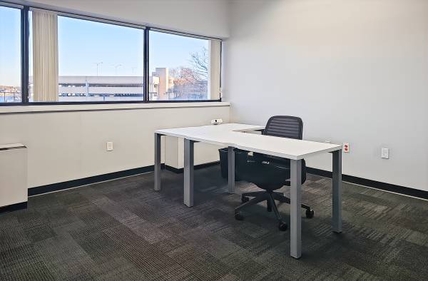 $129 Explore our Co-Working Pass: Shared Office, Your Schedule! (New London)64194822688771121