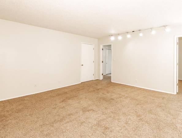$1,099 / 1br - Goose Hollow + Bright One Bed - Modern Amenities & Updates! (Goose Hollow on 14th)63845978509571122