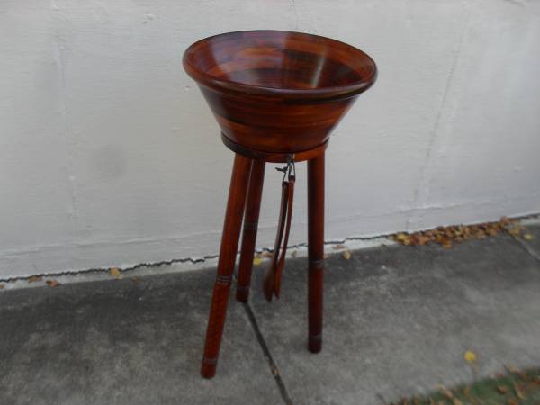 Wooden Large Salad/Popcorn Serving Bowl on Stand 1