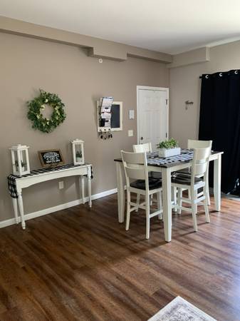 $1495.00 / 2br - 1300ft2 - Available Now! $500.00 off your move-in cost63974612766850121