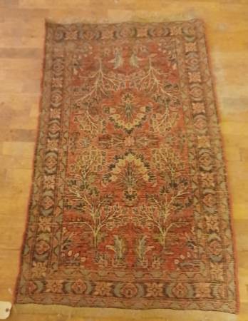 Antique Hand-woven Persian Sarouk Area Rug 1
