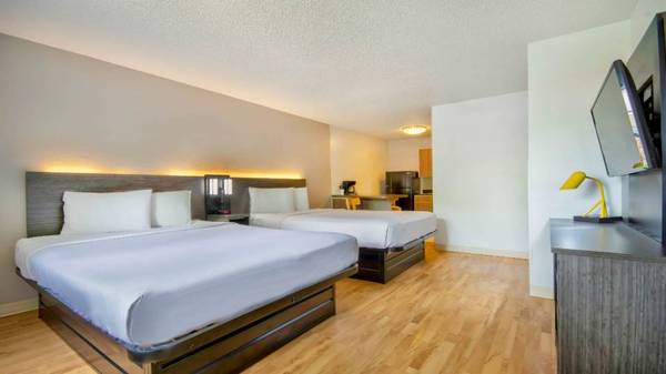 Cheap Weekly Rentals 😴 Free Premium Cable Book Tonight 1