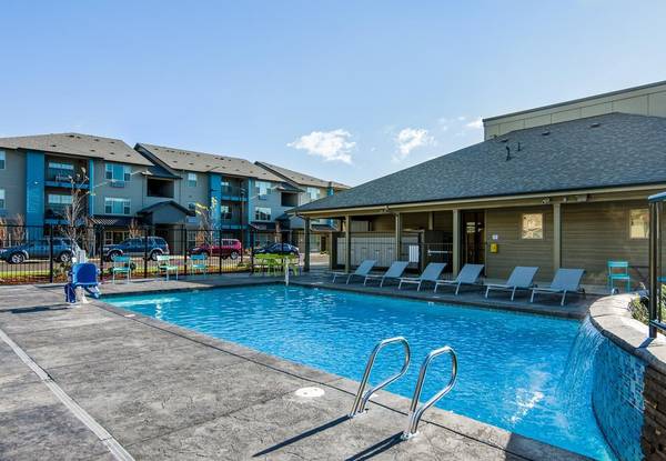 $1,850 / 2br - 1154ft2 - Move in specials. Very demure, very cutesy. Apply TODAY! (West Eugene)63977278506243122