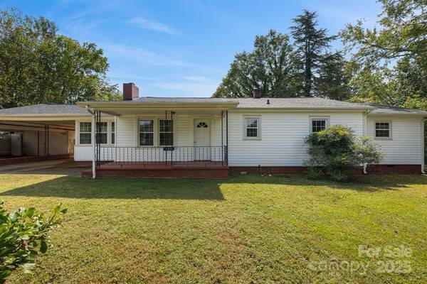 $189,900 / 2br - 1303ft2 - 187 Oakridge Drive (Forest City)64029207067011124