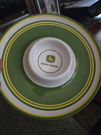 Plastic john deere chip platter 1