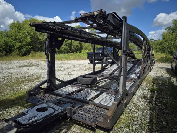 2004 Trailer Cotrell 7590 1