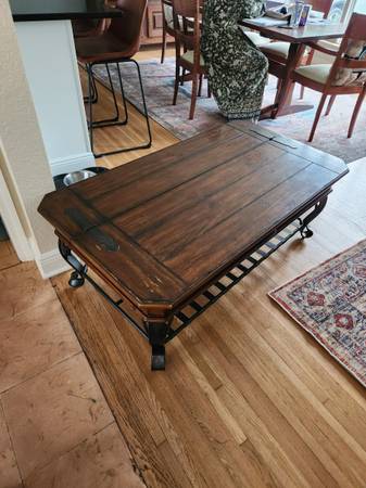 Coffee Table and End Table 1