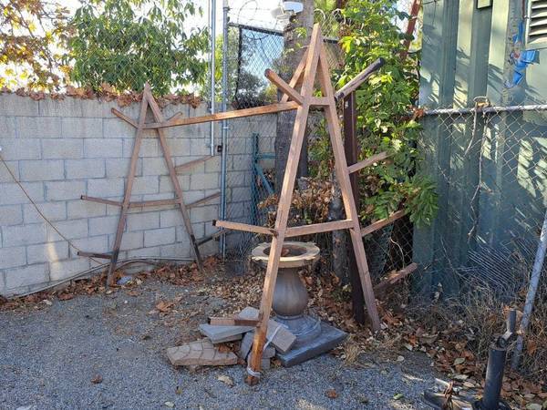 Metal Rack 1