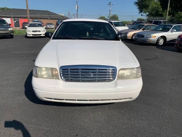 Interceptor de policía Ford Crown Vic 2011 - $6,950 (Charlotte)63613365573379122
