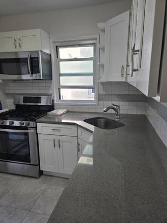 $3,000 / 2br - 850ft2 - 2 bedrooms apt for rent. (Astoria)63854288860291120