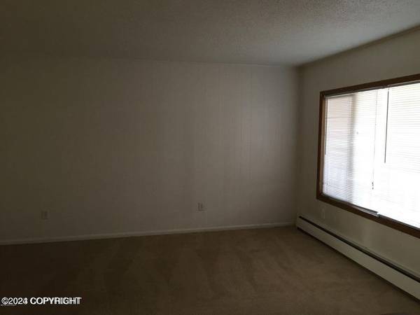 $1,400 / 2br - 900ft2 - HEAT PAID! Recently Updated 2 Bed/1 Bath!64014173959811123