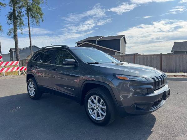 2016 Jeep Cherokee *Latitude - $5,500 (Puyallup)63623387618433121