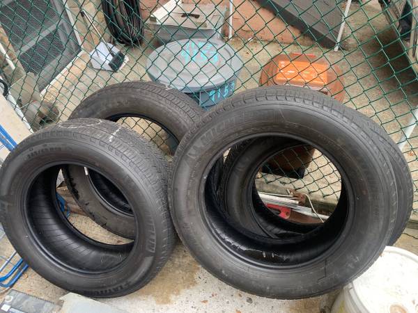2020 Toyota Highlander Tires 245/60 R18 1