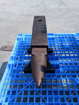Peter wright anvil made in England 1