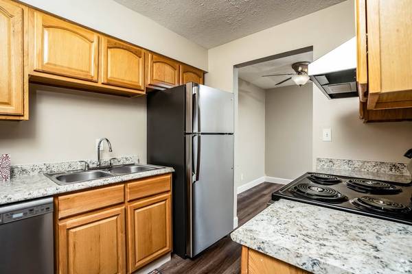 $1,055 / 3br - Ashton Parc Apartments 3br/ 2ba (Bowling Green)64018297977346121