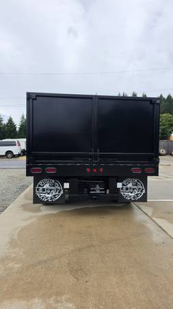 2019 Isuzu NPR HD - Photo 4