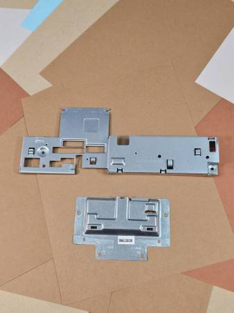 HP Pavilion 27 All-In-One PC 27-d0057 Metal Brackets 1