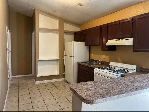 $1,100 / 3br - 1200ft2 - 3 be. 2 ba. House for Rent (Socorro)63971559422339120