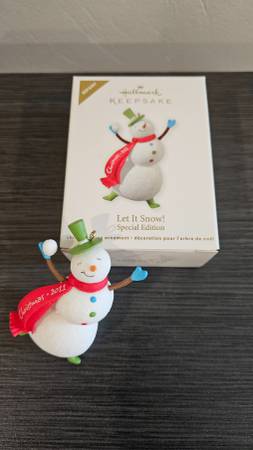 Hallmark "Let It Snow!" Special Edition Christmas Ornament 1