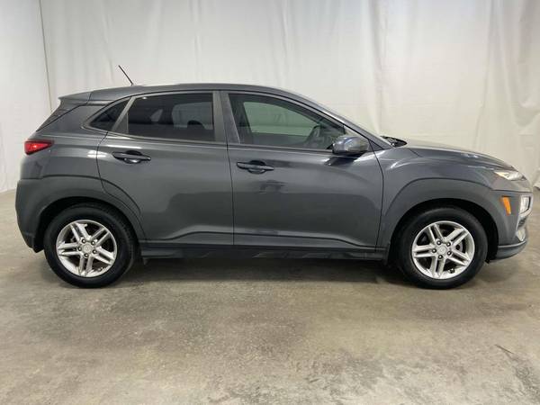 2019 Hyundai Kona SE suv Thunder Gray - $15,895 (LLAME AL 205-216-5008 PARA DISPONIBILIDAD)63612053641987121
