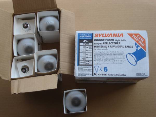 NEW SIX PACK OF SIX INDOOR FLOOD LIGHTS 1