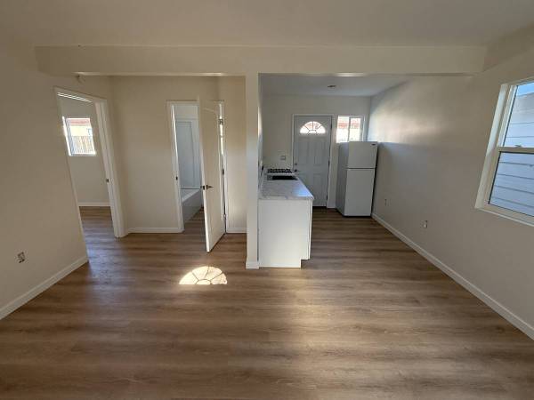 Single Level Studio Apartment 1