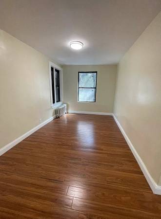 $1,500 / 2br - Apartamento encantador de 2 habitaciones en Concourse Village (10451)63689645752067121