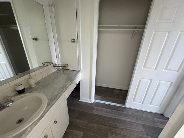 $1,295 / 2br - 1000ft2 - Two bedroom for ONLY $1295 (hermitage)63904697852675124