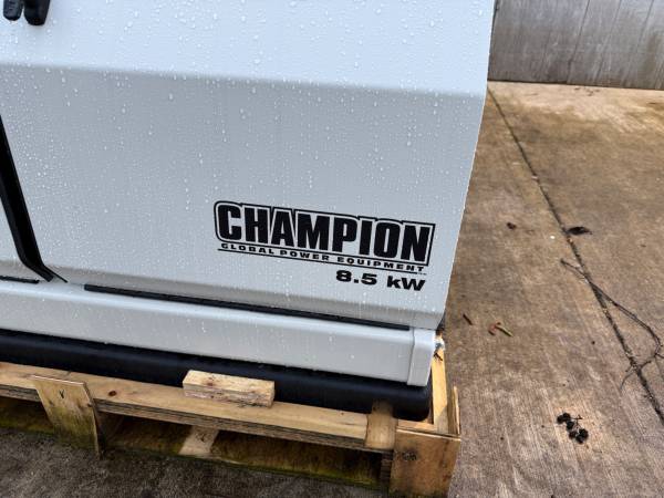 Champion 8.5kW Automatic Standby Generator with Transfer Switch, NEW! 1