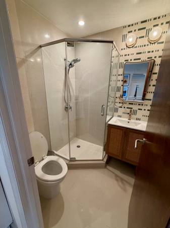 $6,200 / 2br - 1075ft2 - 2BR/2BA in Williamsburg - Steps from Graham L + Elevator, W/D, patio (Williamsburg)64033634178689122