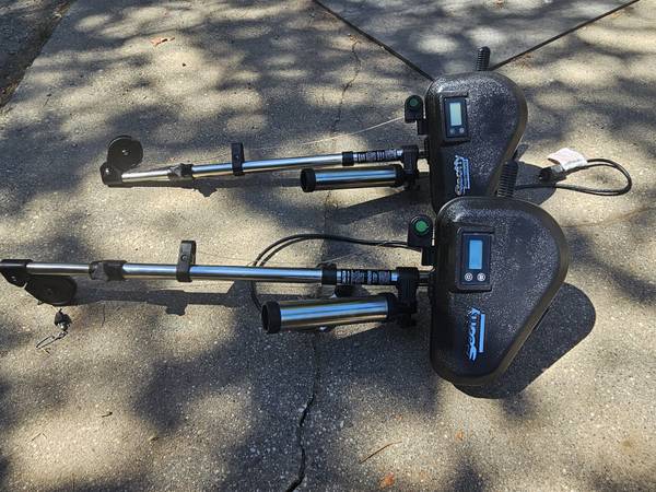 2 scotty digital high speed downriggers - 1000 $ (Garden Valley)634714356044831228