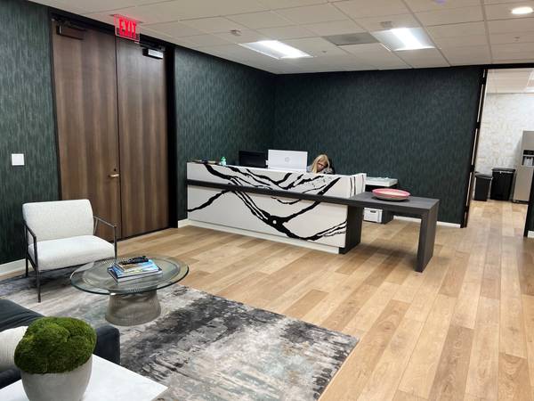 $900 / 200ft2 - Executive Workspace - offices for rent (Westlake Village)63800403195905120